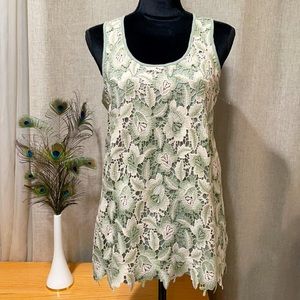 NWT CUPIO tank top floral pattern in front size medium light green